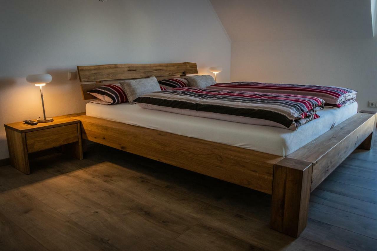 Landhaus Ferienwohnungen Mit Pool Und Wellness Neukirchen-Balbini Eksteriør billede